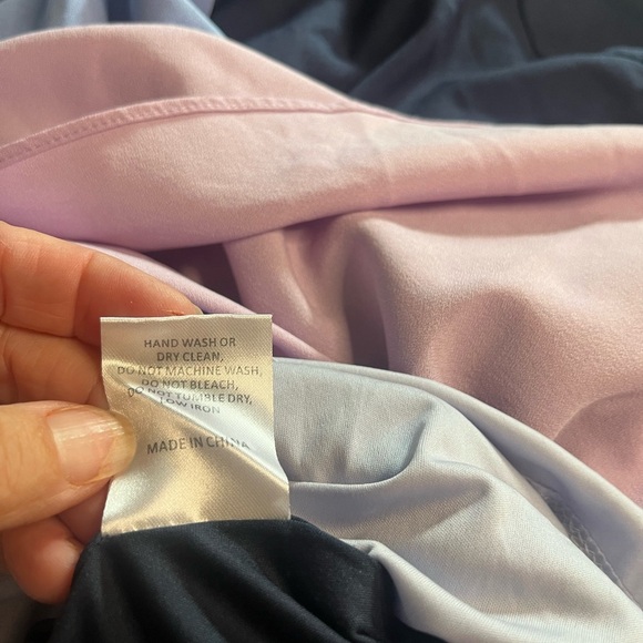 GUC Hutch- Color block Wrap Dress. Size M - Picture 9 of 9